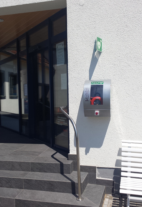 felix apotheke Defribillator Eingangsbereich